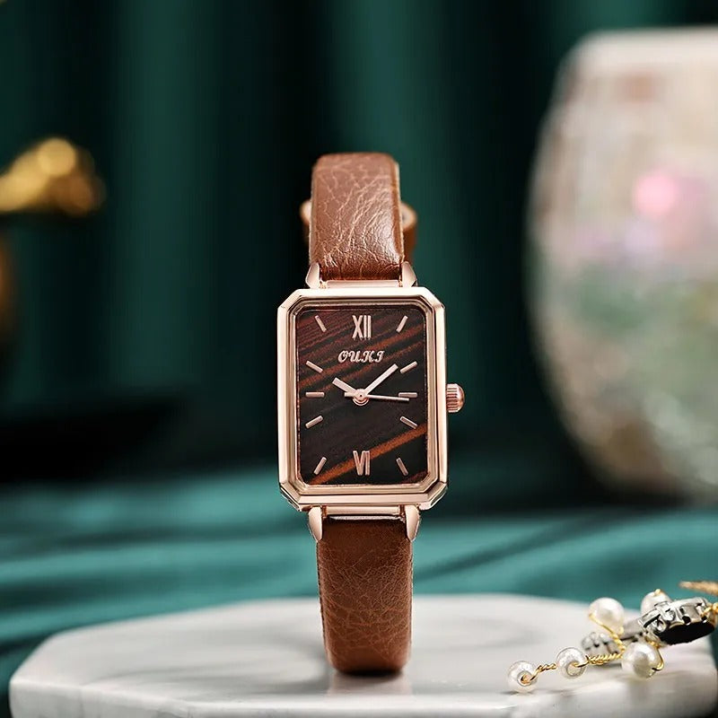 Montre Carrée Vintage Femme - Élégance dans la Tradition avec Bracelet en Cuir