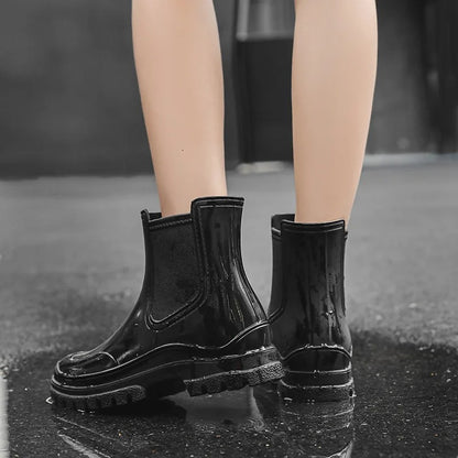 Bottes d'Hiver pour Femmes : Style Imperméable et Tendance 2024