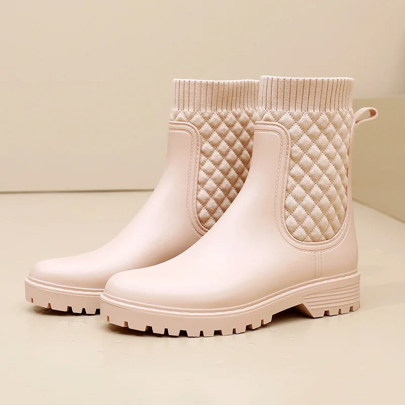 Bottines Hiver Chic Femmes : Confort et Style pour Affronter les Jours Pluvieux