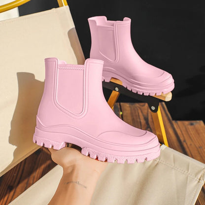 Bottes d'Hiver pour Femmes : Style Imperméable et Tendance 2024